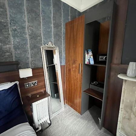Upstairs Studio - Private Kitchenette And Small En-Suite Дублин Экстерьер фото